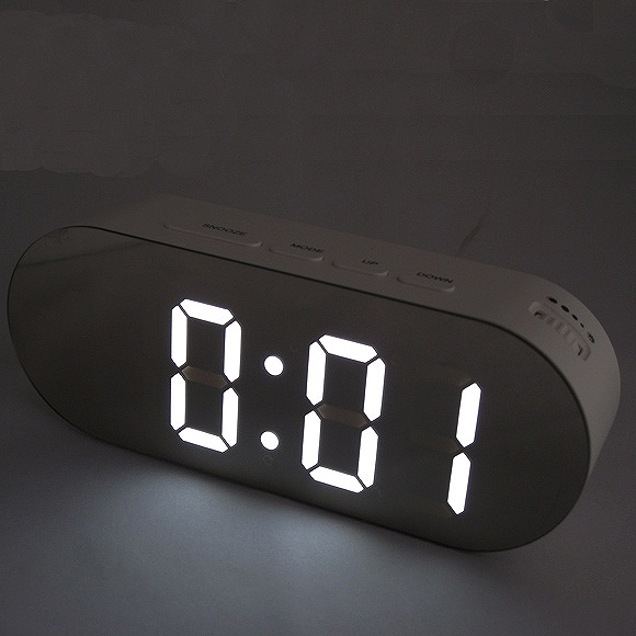 置き時計｜置き時計 デジタル LED時計 常時点灯 夜でも見える スヌーズ
