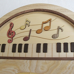 掛け時計 木製時計 ピアノ 置き時計 寄せ木 掛置兼用 「音符」(PK-MK-2）