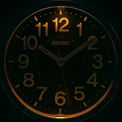 セイコー(SEIKO)  目覚まし時計 アナログ スイープ秒針 スヌーズ 夜でも見える 夜間自動点灯 スタンダード KR518G