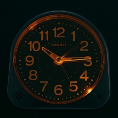 セイコー(SEIKO)  目覚まし時計 スヌーズ ライト スイープ秒針 スタンダード 夜でも見える 夜間自動点灯 XN301S